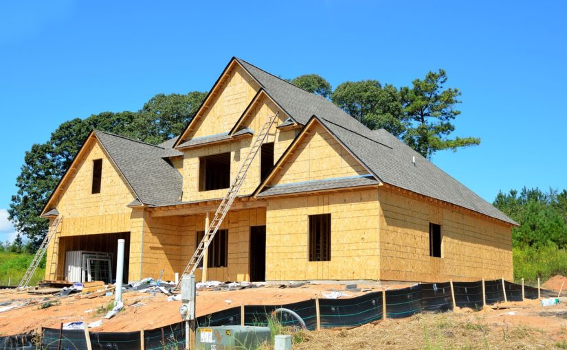 Ściśle z obowiązującymi regulaminami nowo budowane domy muszą być gospodarcze.